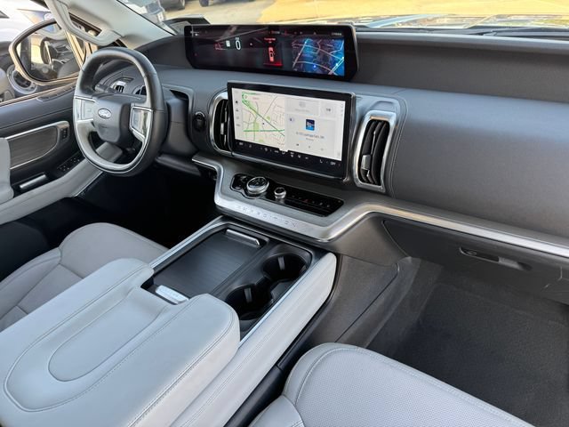 Certified 2025 Ford Expedition Platinum w/ Driver's Package AWD/4WD image 13