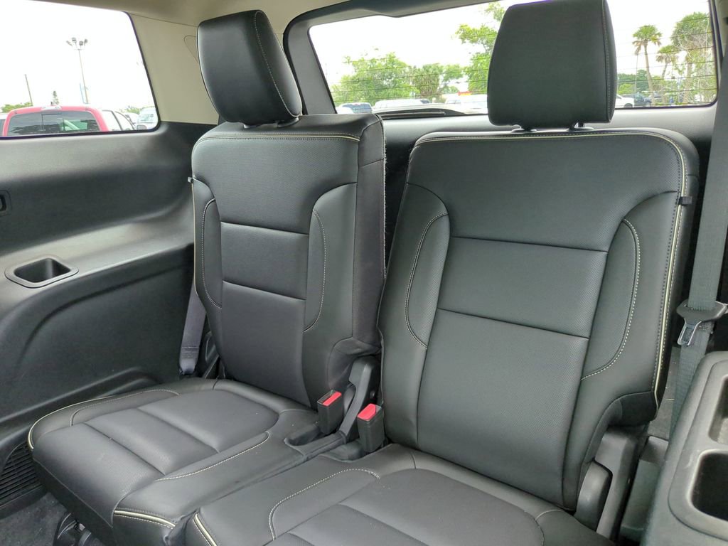 Used 2018 GMC Acadia Denali w/ Technology Package FWD image 17