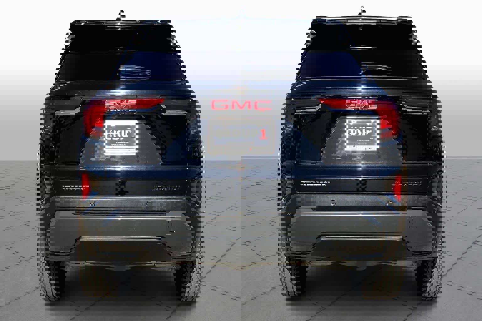 Used 2026 GMC Terrain Elevation image 2