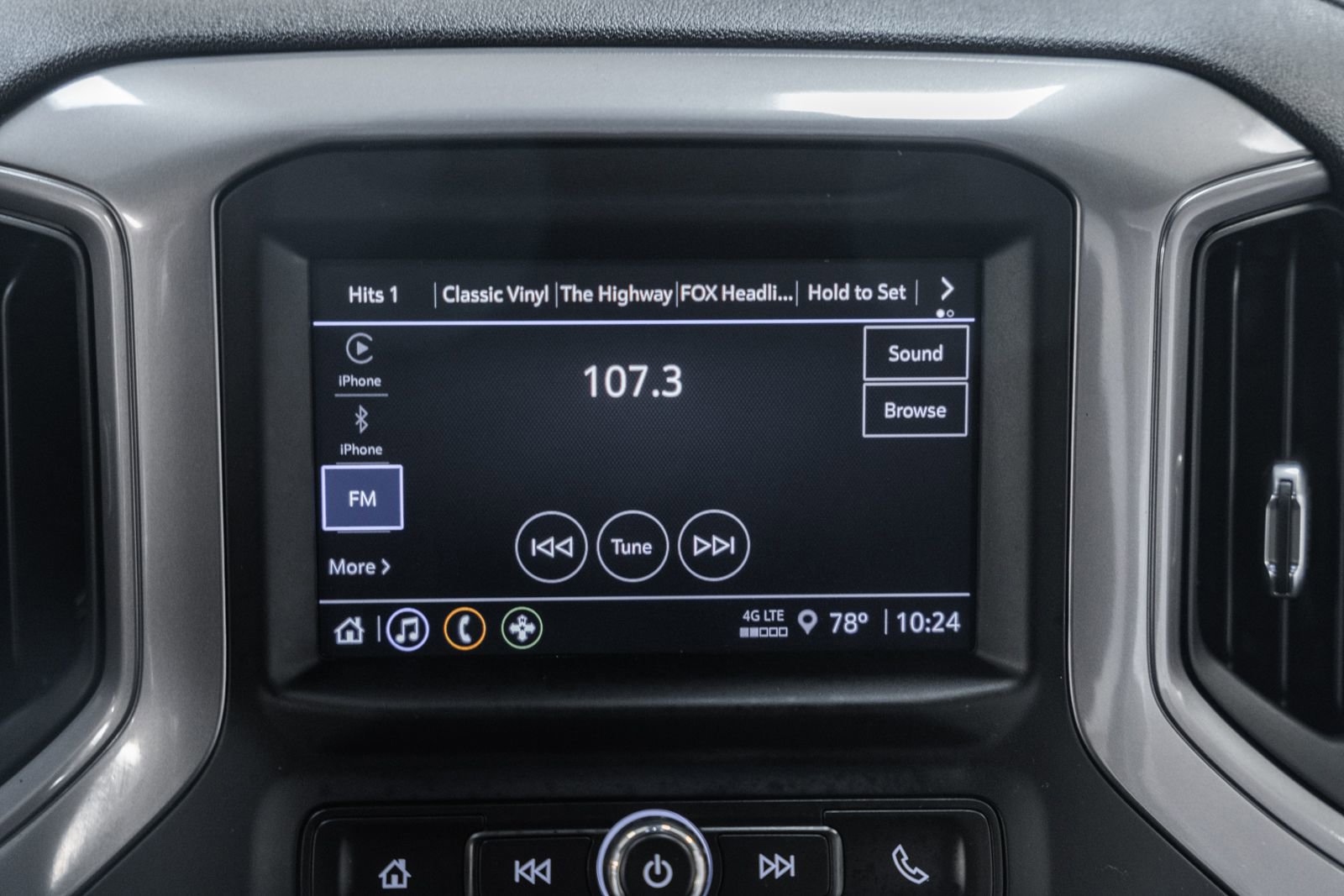 Used 2023 Chevrolet Silverado 1500 Custom AWD/4WD image 23