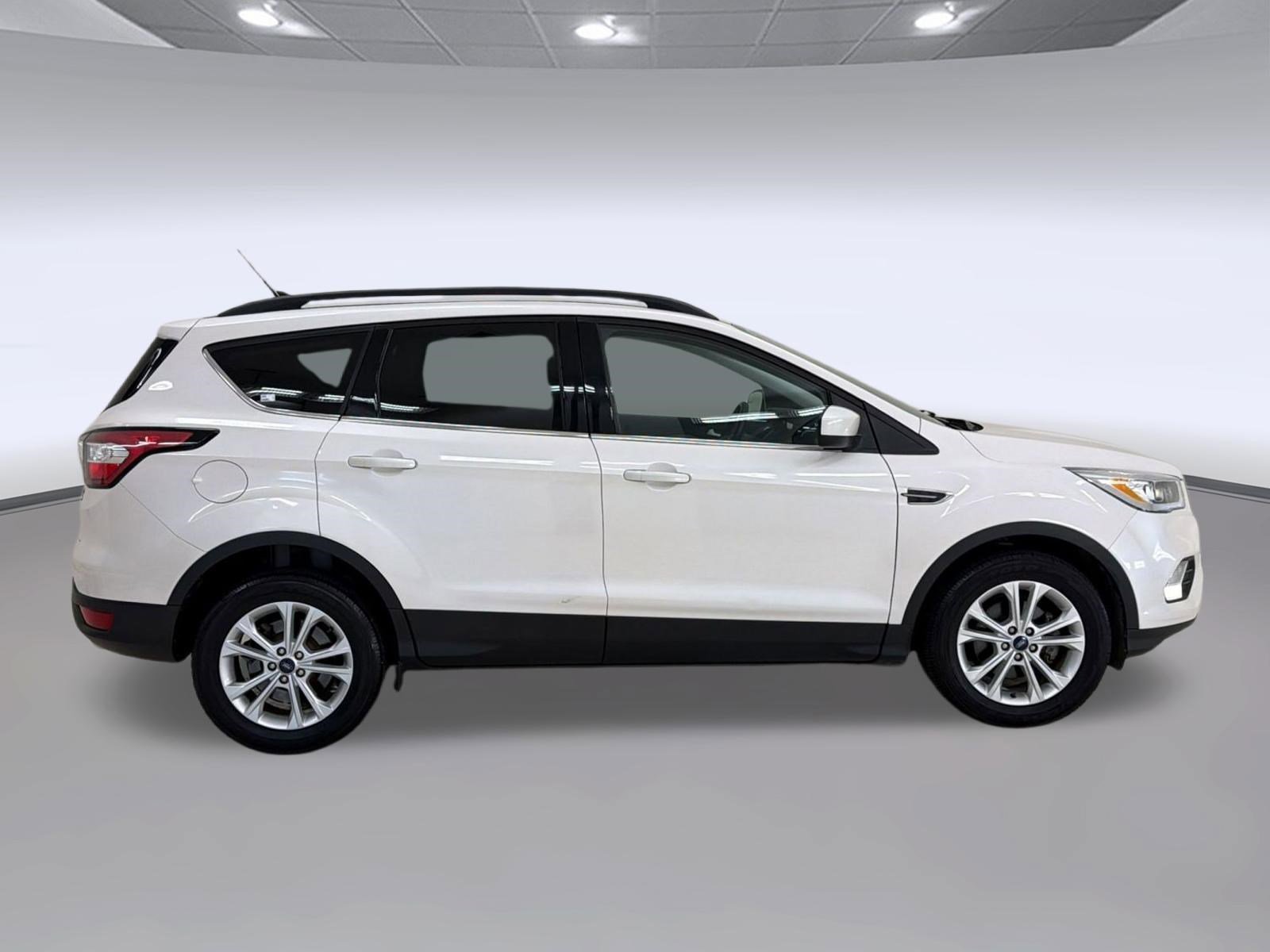 Certified 2018 Ford Escape SEL FWD image 8