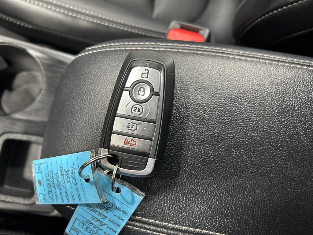 Certified 2025 Ford Escape Platinum image 28