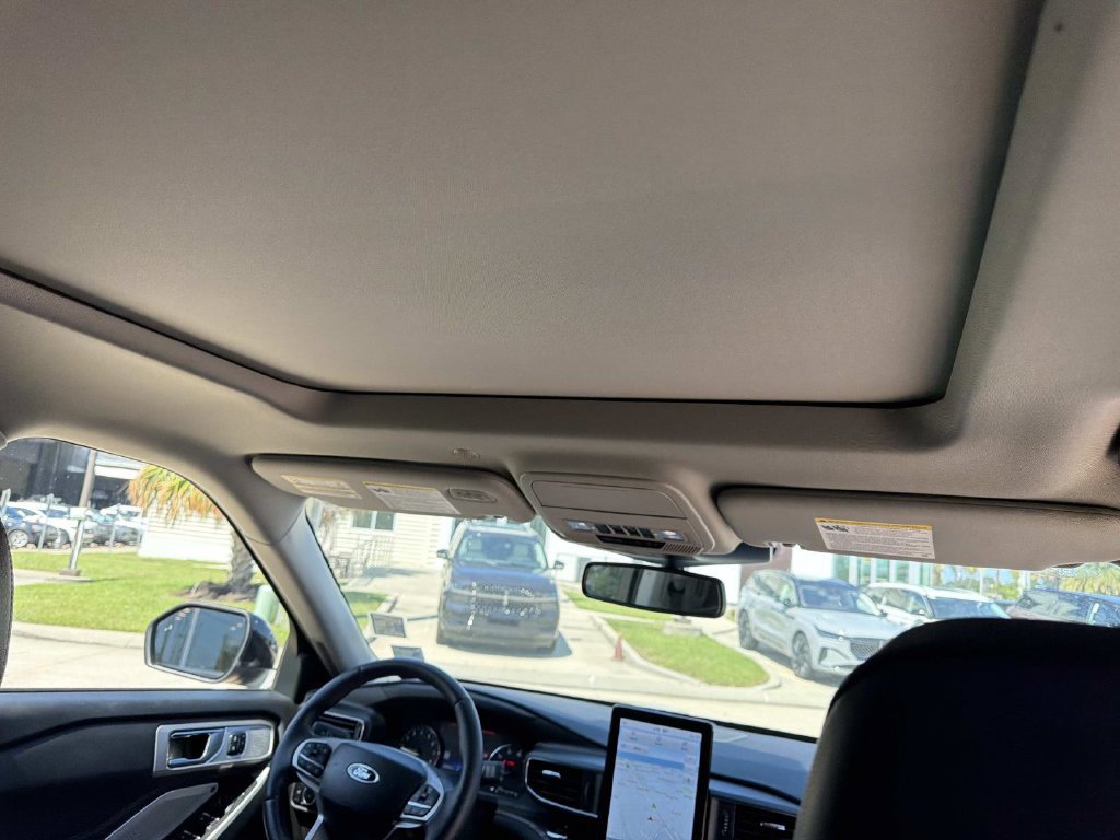 Certified 2023 Ford Explorer Limited w/ Limited Technology Package RWD image 13