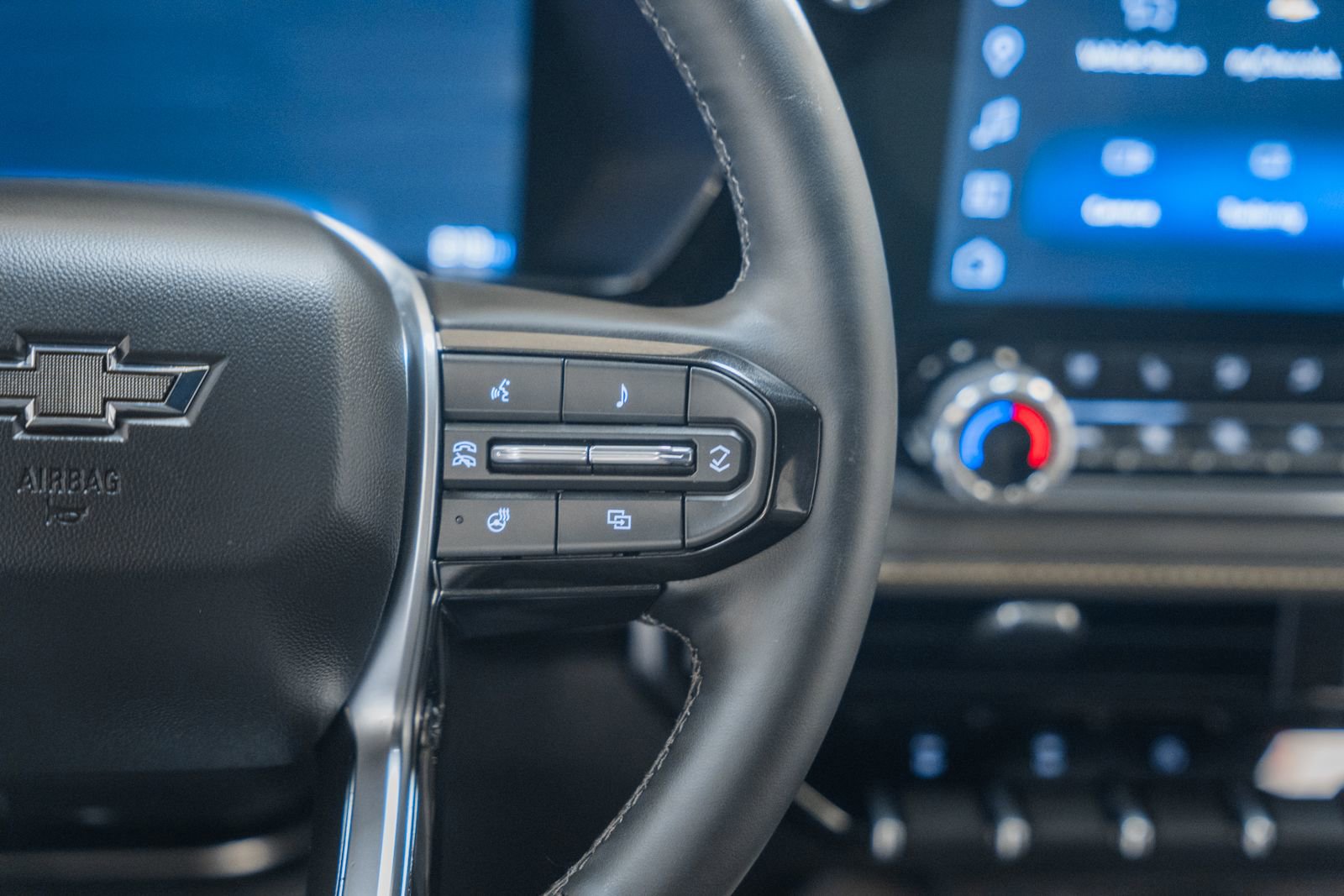 Used 2026 Chevrolet Colorado ZR2 image 38