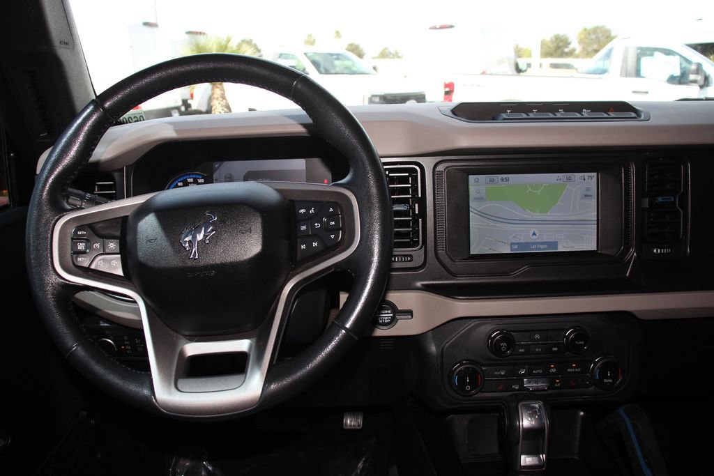 Certified 2022 Ford Bronco Wildtrak AWD/4WD image 17