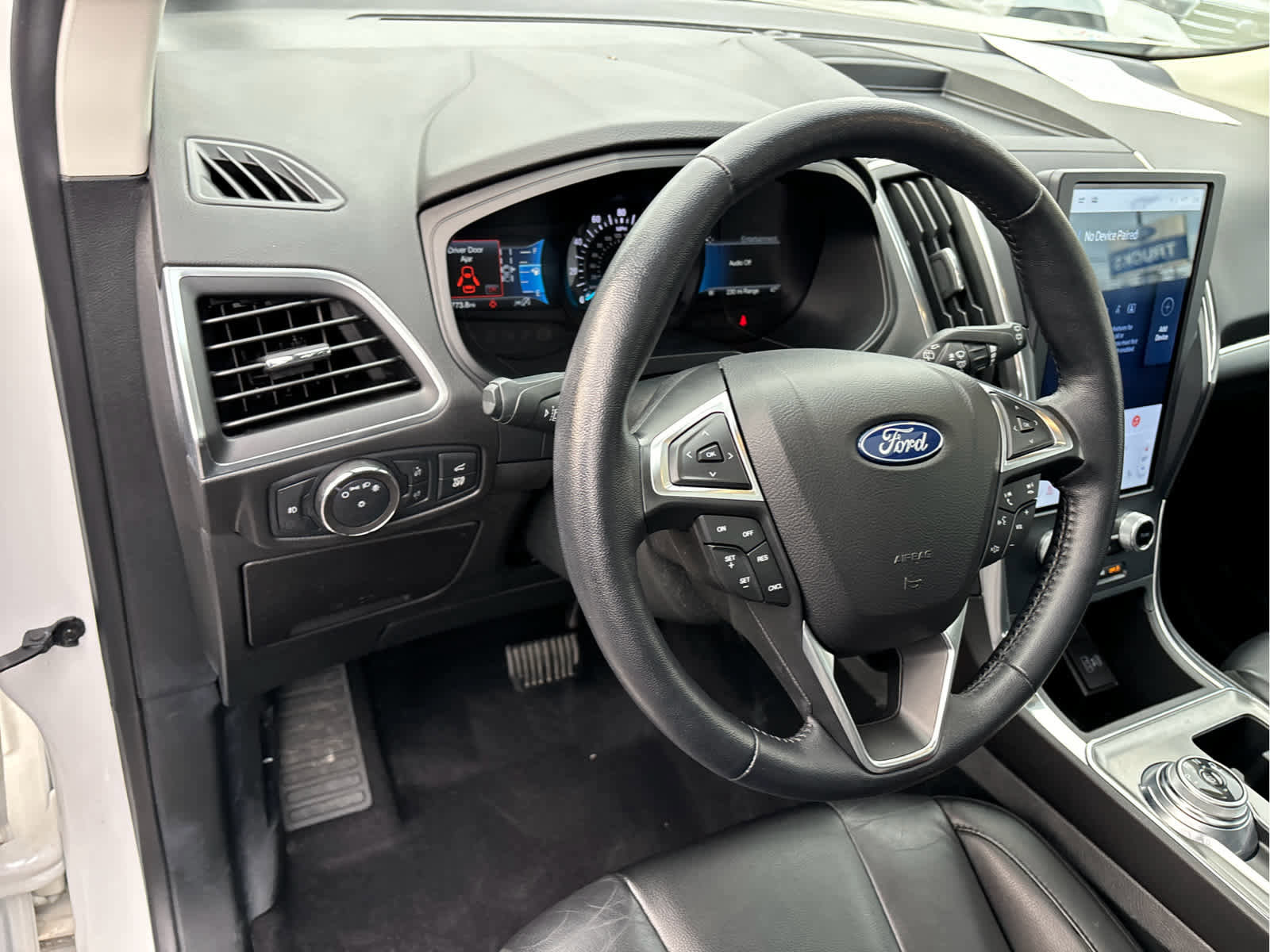 Certified 2022 Ford Edge Titanium w/ Cargo Accessory Package image 12