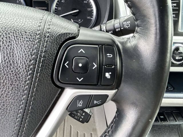 Used 2018 Toyota Highlander XLE FWD image 27