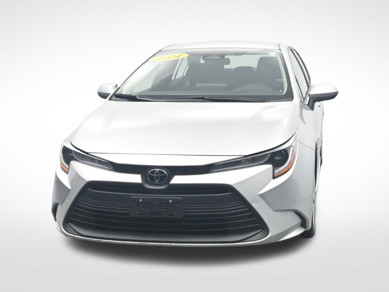 Used 2024 Toyota Corolla LE FWD image 2