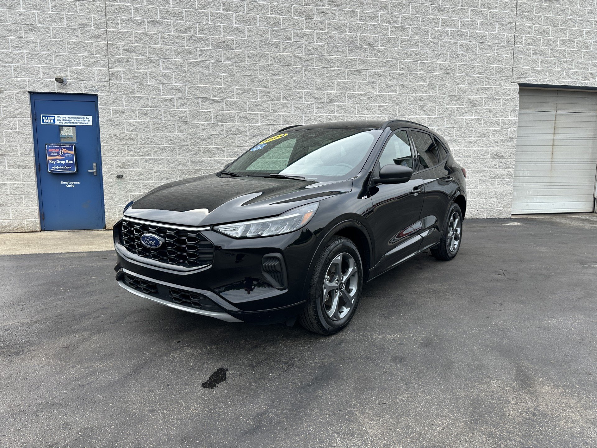Certified 2024 Ford Escape ST-Line w/ Tech Pack #1 AWD/4WD image 2