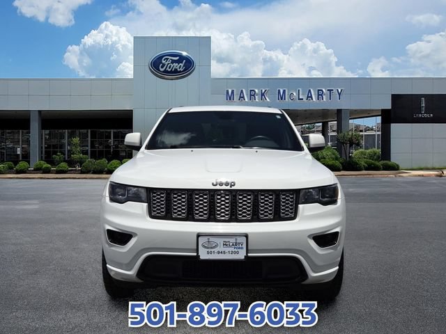Used 2017 Jeep Grand Cherokee Altitude AWD/4WD image 10