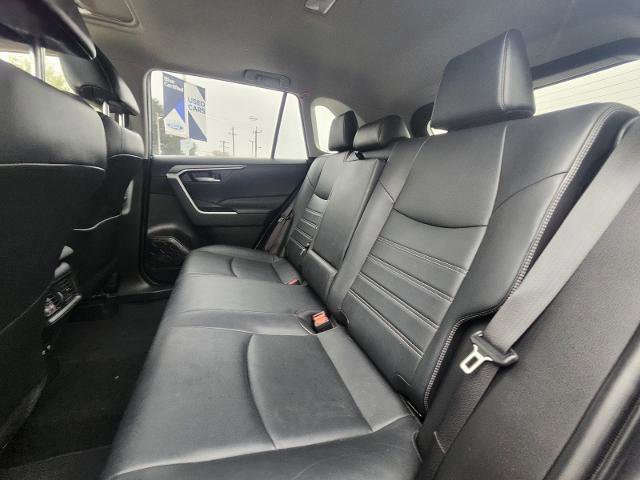 Used 2021 Toyota RAV4 XLE Premium image 8
