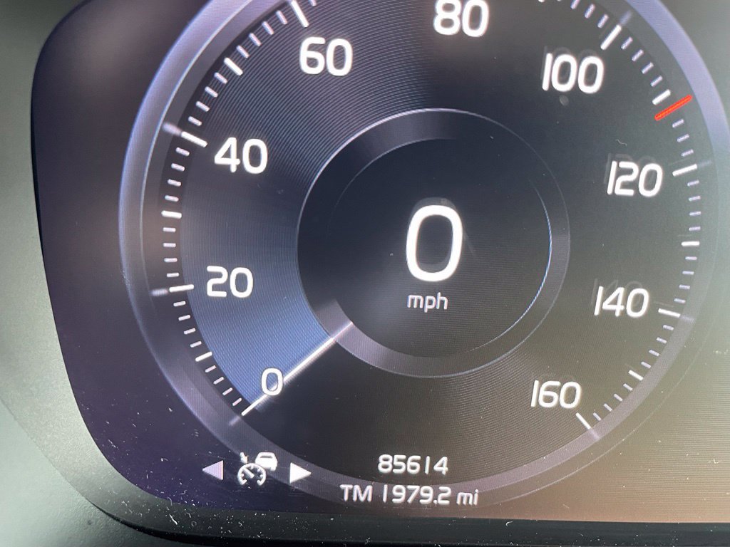 Used 2021 Volvo XC40 T4 Momentum FWD image 15