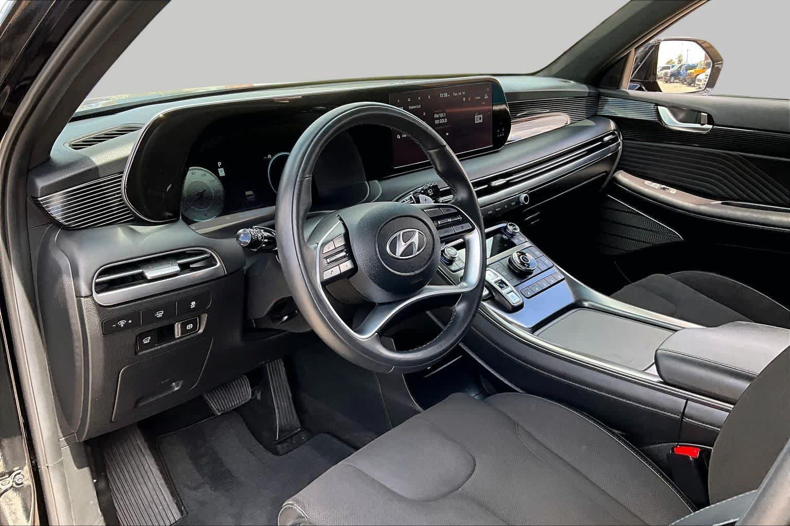 Used 2025 Hyundai Palisade Calligraphy AWD/4WD image 17