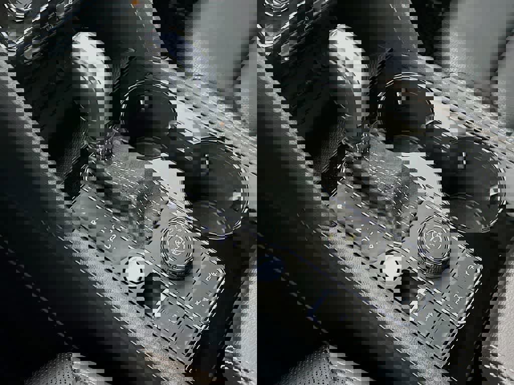 Used 2021 Volkswagen Atlas SEL Premium image 22