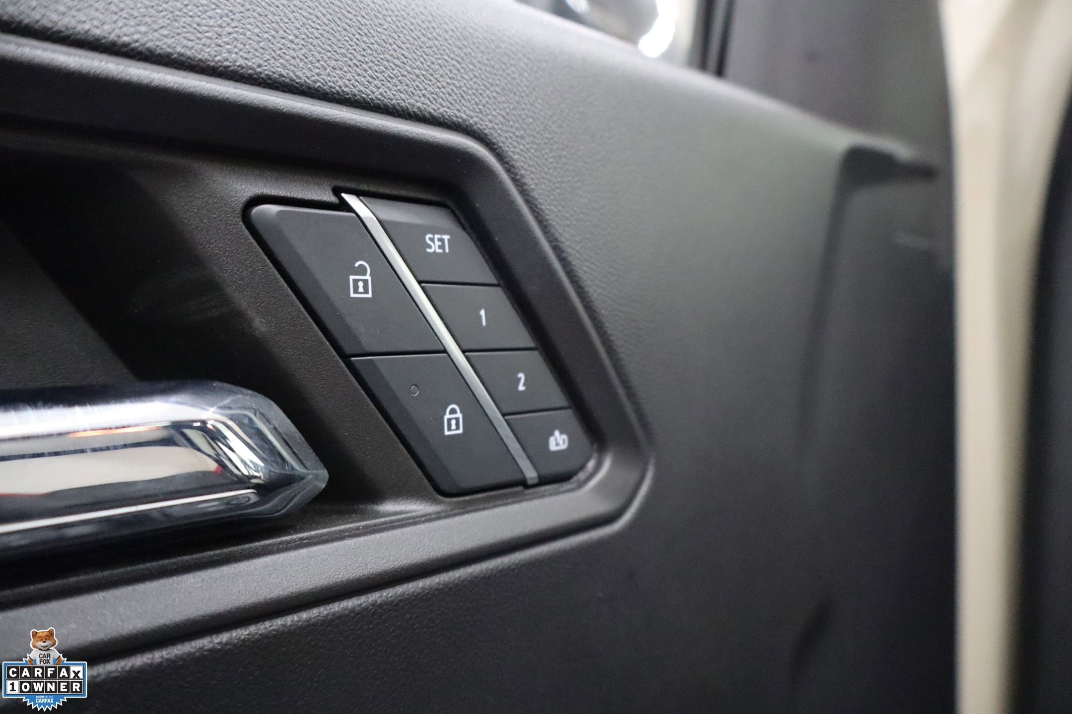 Used 2024 GMC Canyon AT4X image 13