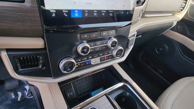 Certified 2024 Ford Expedition Limited image 38