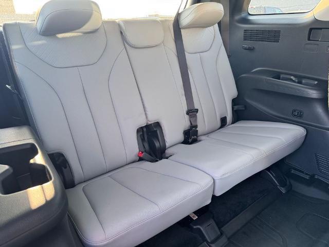 Used 2025 Hyundai Palisade SEL FWD image 17