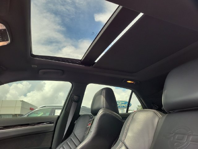 Used 2023 Chrysler 300 C RWD image 25