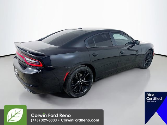 Used 2018 Dodge Charger SXT w/ Blacktop Package RWD image 9