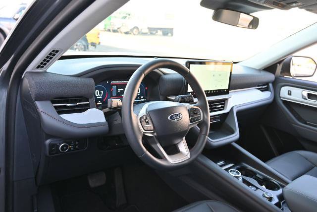 Certified 2025 Ford Explorer Active w/ Active Comfort Package AWD/4WD image 19