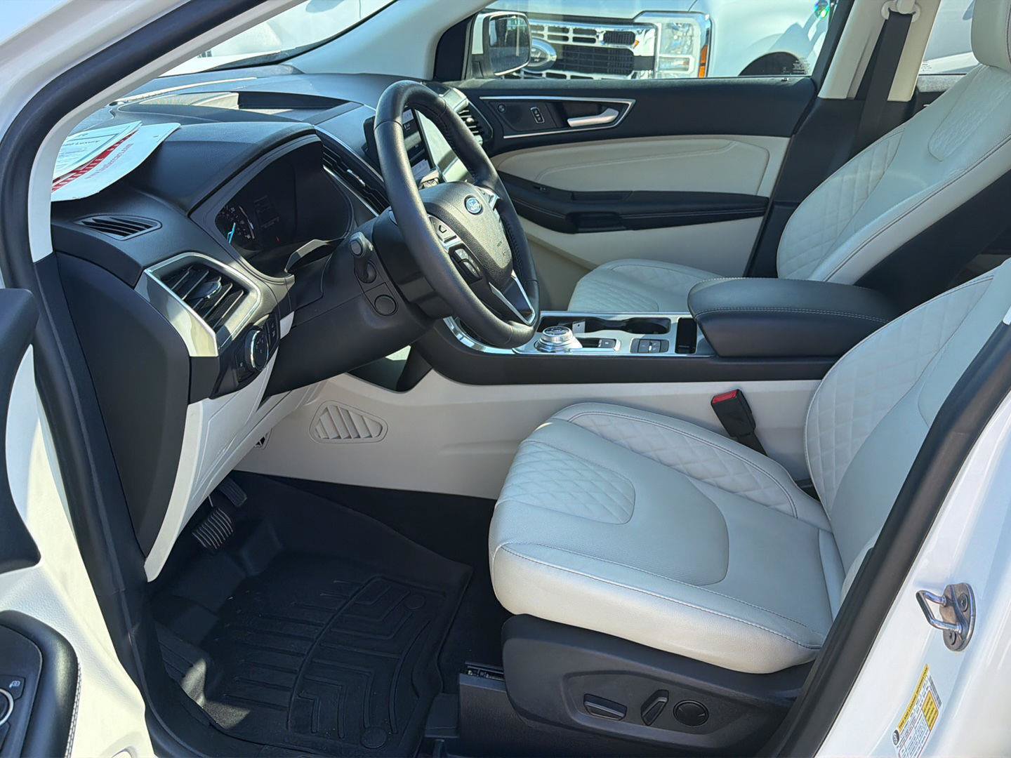 Certified 2024 Ford Edge Titanium w/ Titanium Elite Package AWD/4WD image 10