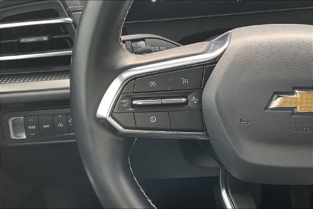 Used 2025 Chevrolet Traverse LT AWD/4WD image 20