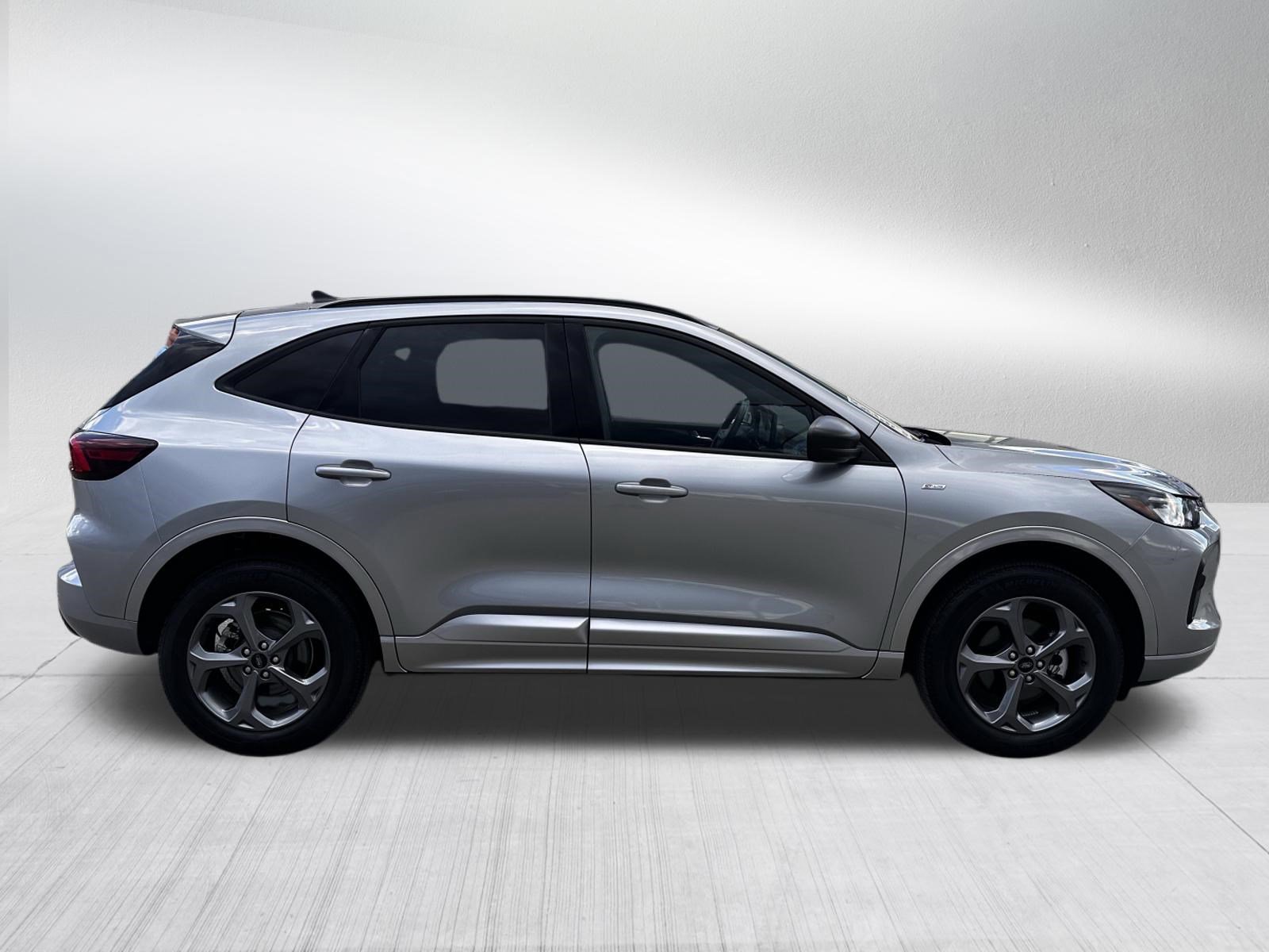 Certified 2024 Ford Escape ST-Line w/ Tech Pack #1 AWD/4WD image 8