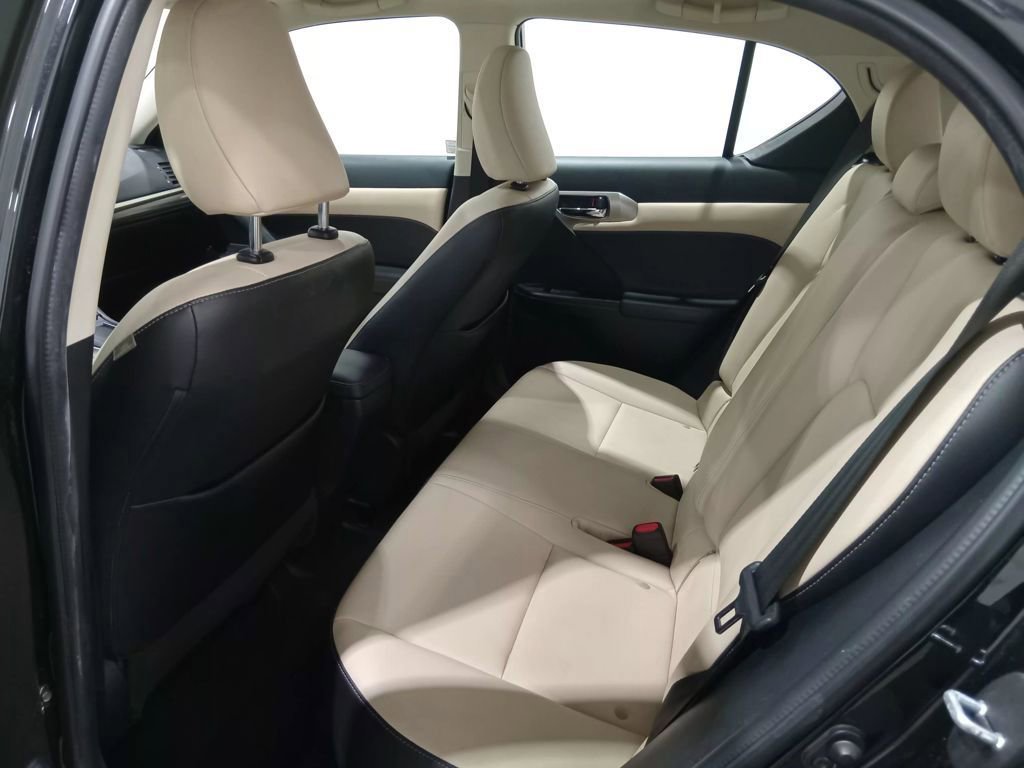 Used 2017 Lexus CT 200h 200h w/ Navigation System Package image 13