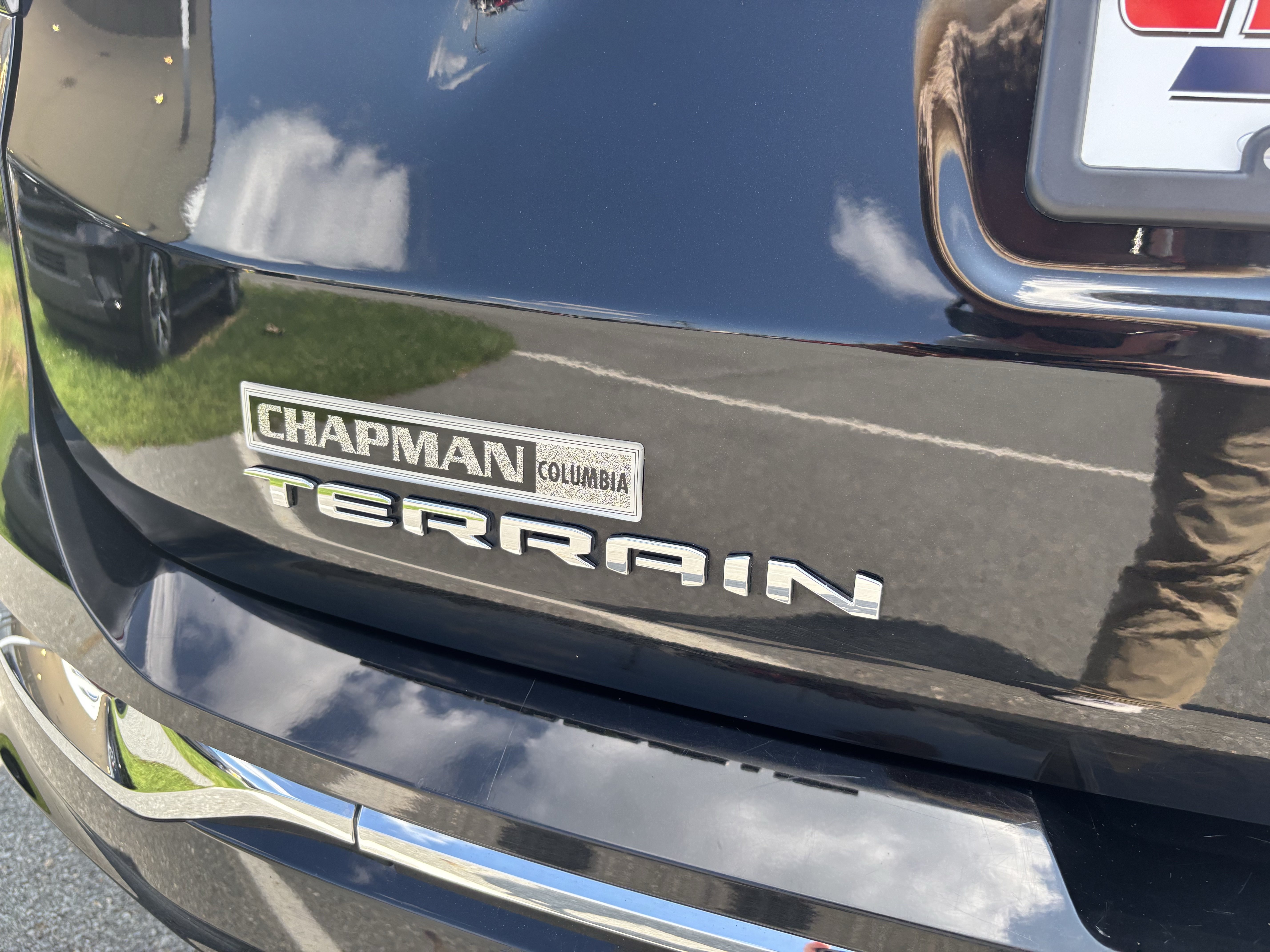Used 2022 GMC Terrain Denali w/ LPO, 'HIT The Road' Package AWD/4WD image 39