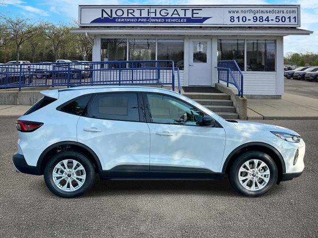 Certified 2025 Ford Escape Active w/ Cold Weather Package AWD/4WD image 2