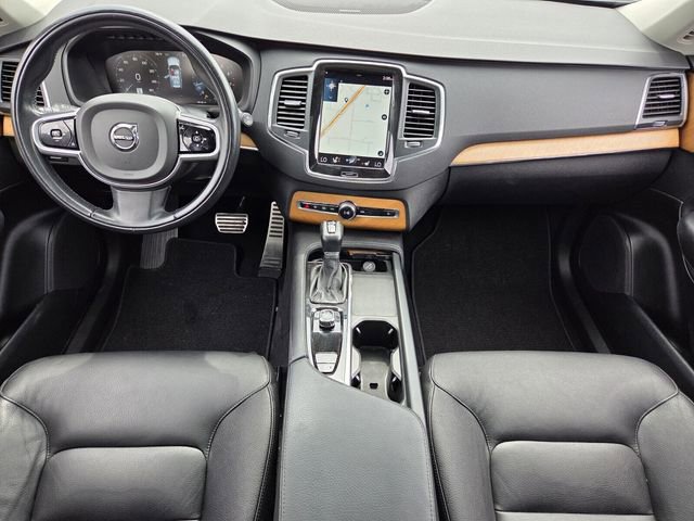 Used 2022 Volvo XC90 T5 Momentum AWD/4WD image 12
