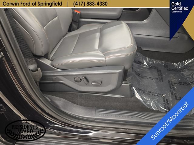 Certified 2025 Ford Expedition Active AWD/4WD image 11