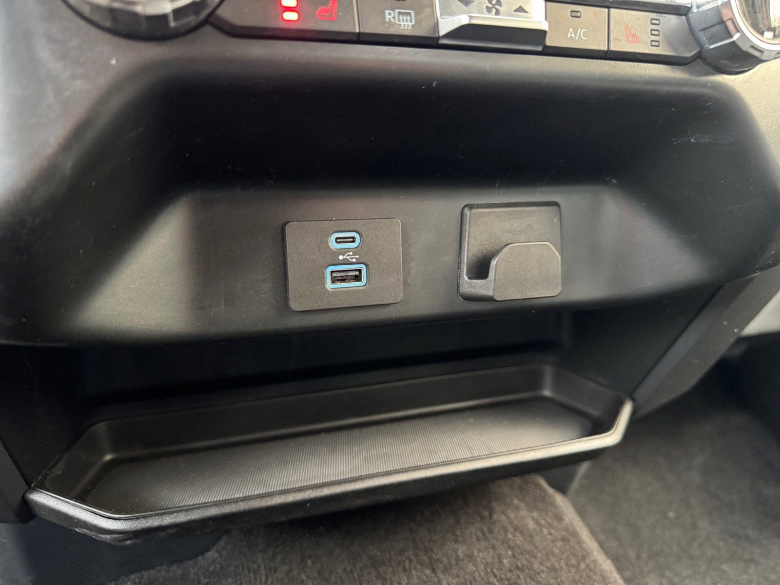 Certified 2022 Ford F150 XLT w/ Equipment Group 302A High image 25