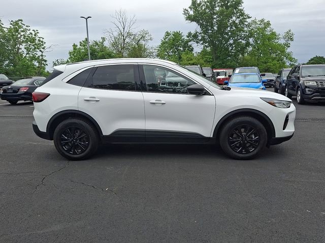 Certified 2023 Ford Escape Active AWD/4WD image 15