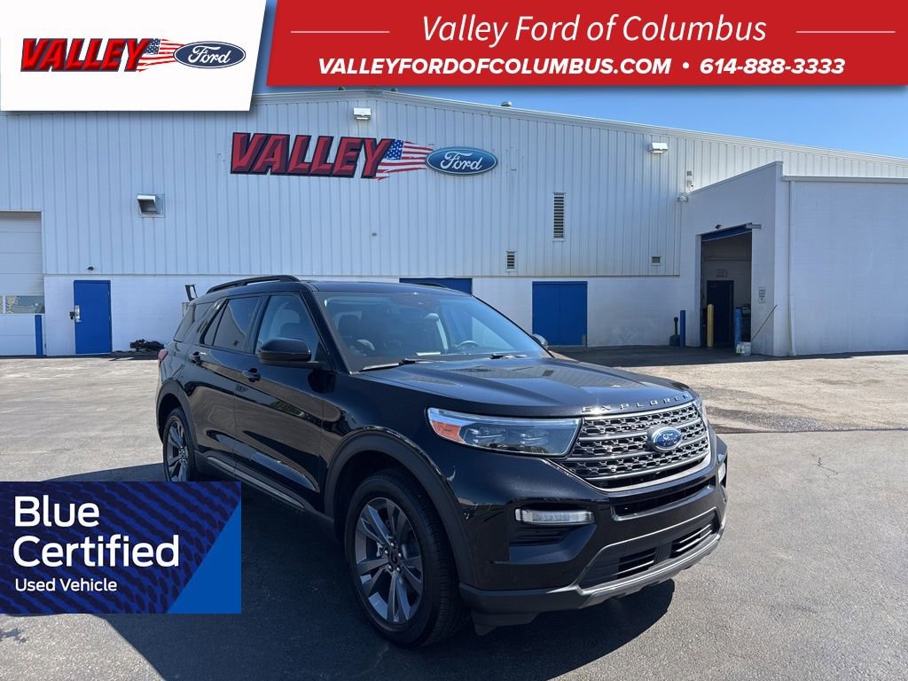 Certified 2023 Ford Explorer XLT w/ Equipment Group 202A AWD/4WD image 1