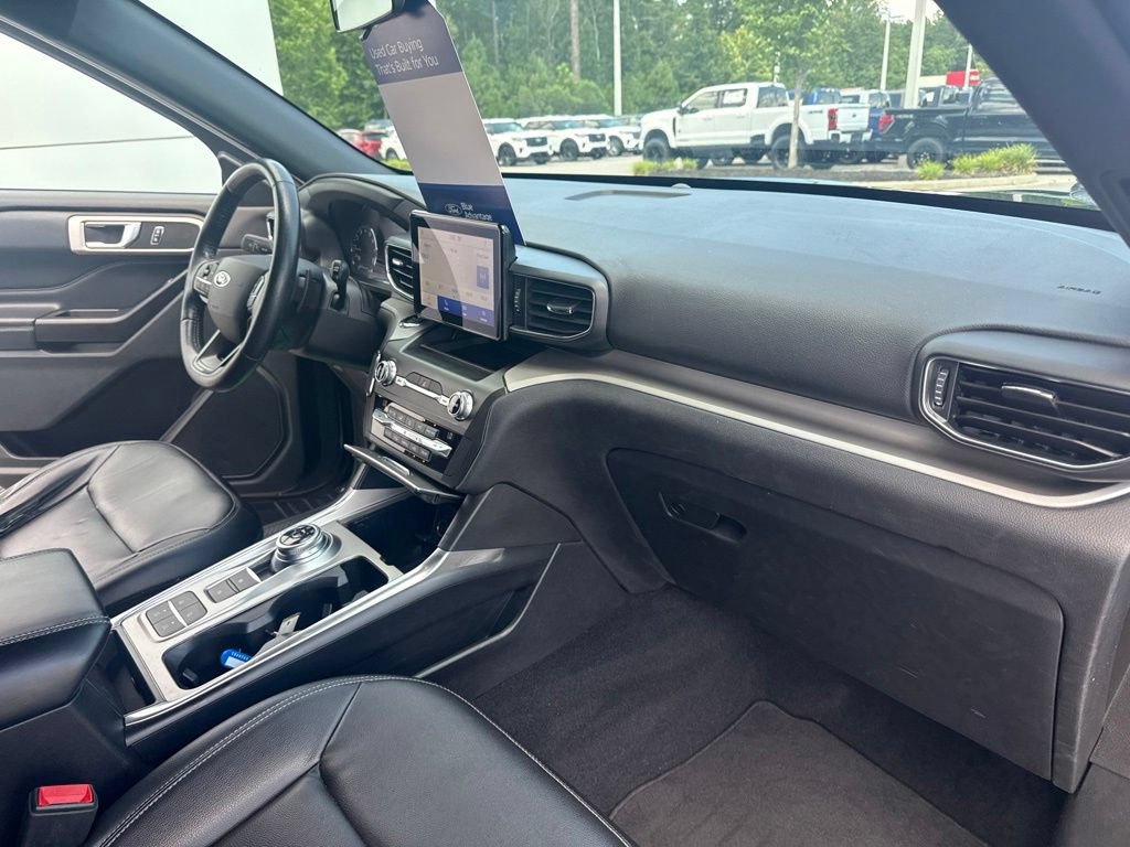 Certified 2020 Ford Explorer XLT w/ Equipment Group 202A RWD image 36