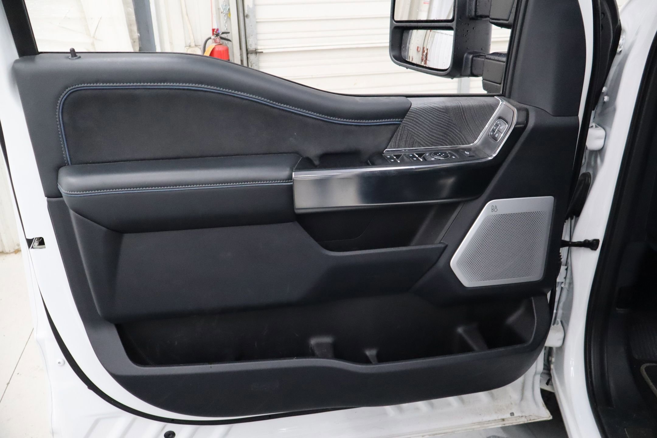 Certified 2025 Ford F250 Platinum image 28