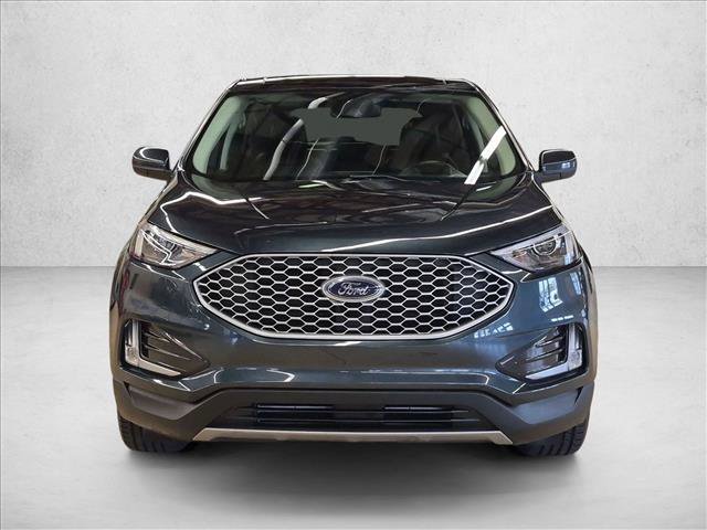 Certified 2024 Ford Edge SEL w/ Convenience Package AWD/4WD image 2