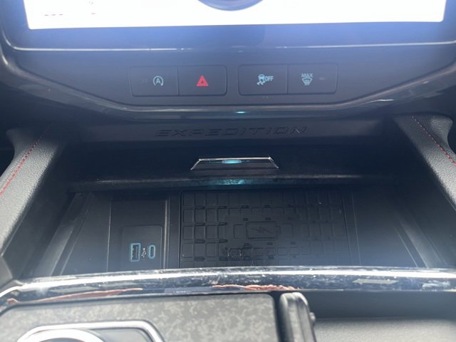 Certified 2022 Ford Expedition Limited image 54