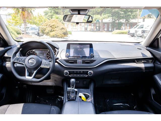 Used 2022 Nissan Altima 2.5 SV FWD image 12