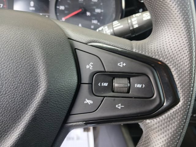 Used 2025 Chevrolet Trax LS w/ LS Convenience Package FWD image 19