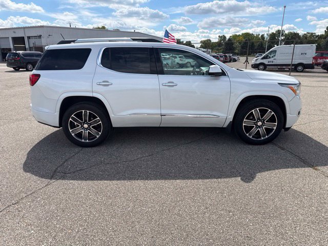 Used 2017 GMC Acadia Denali w/ Technology Package AWD/4WD image 10
