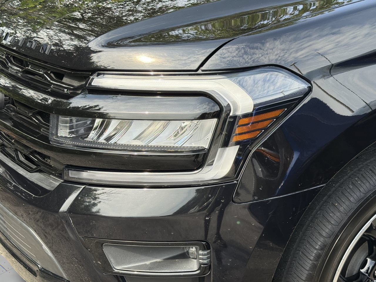 Certified 2023 Ford Expedition Limited RWD image 6