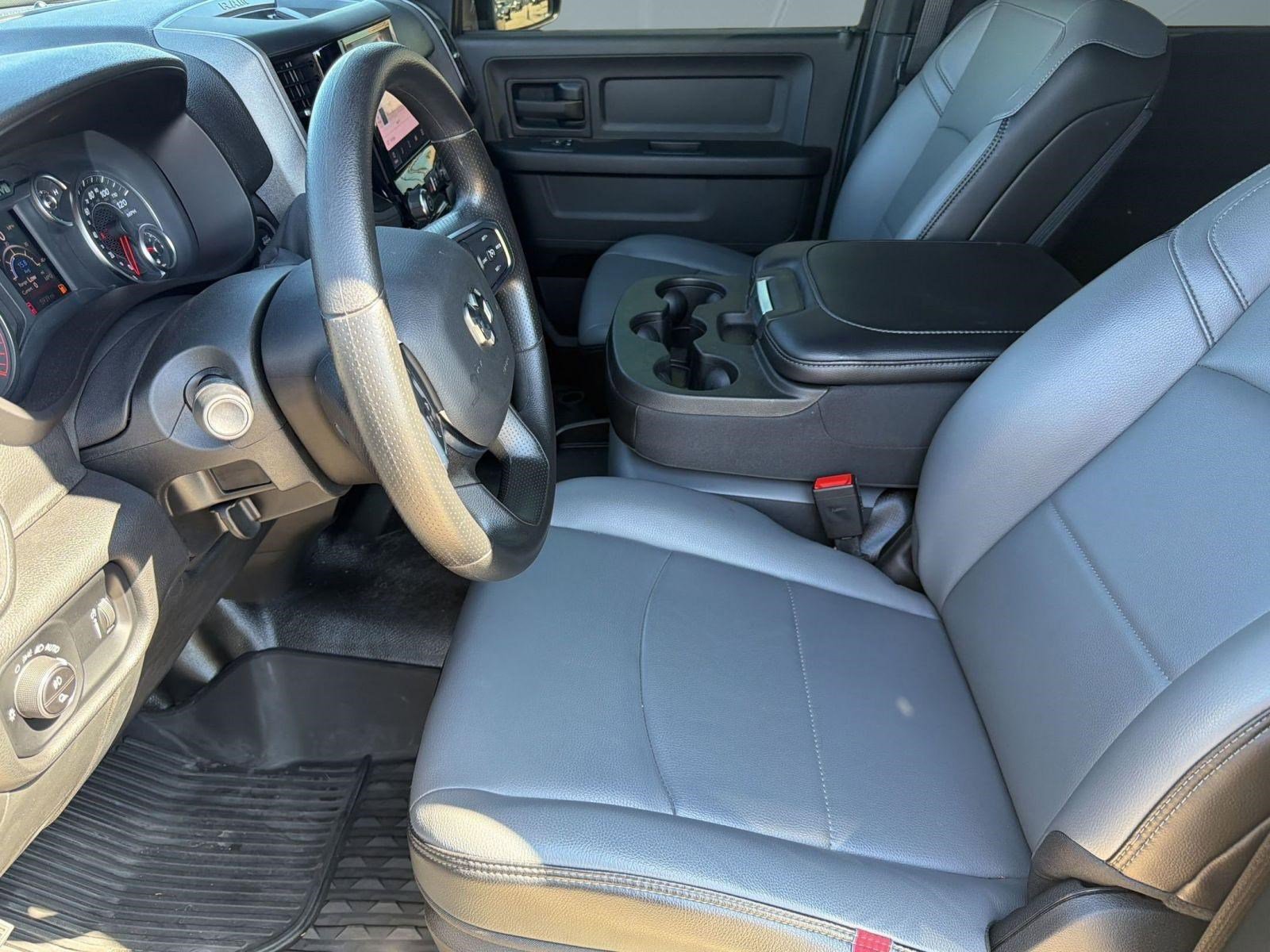 Used 2025 RAM 2500 Tradesman w/ Chrome Appearance Group AWD/4WD image 5
