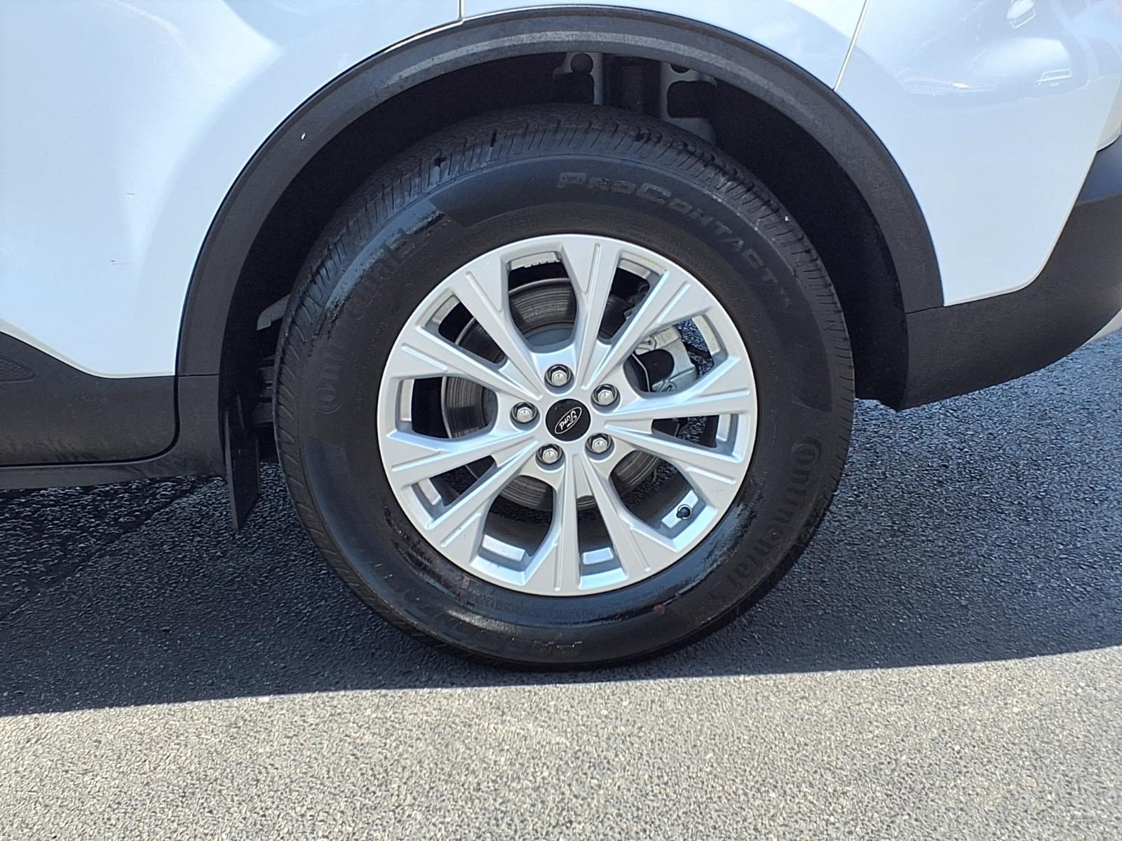 Certified 2025 Ford Escape Active AWD/4WD image 9