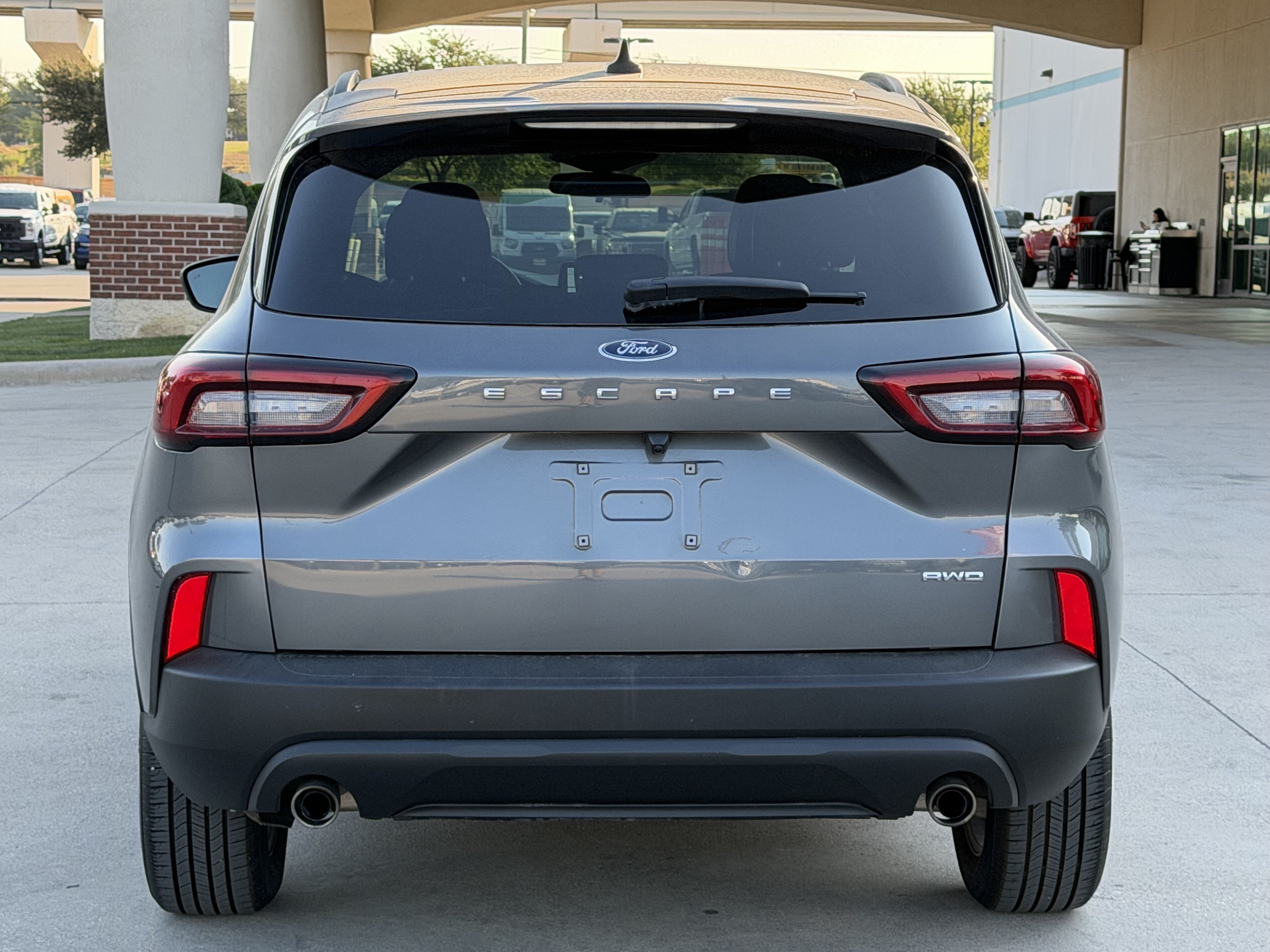 Certified 2025 Ford Escape ST-Line Select AWD/4WD image 5