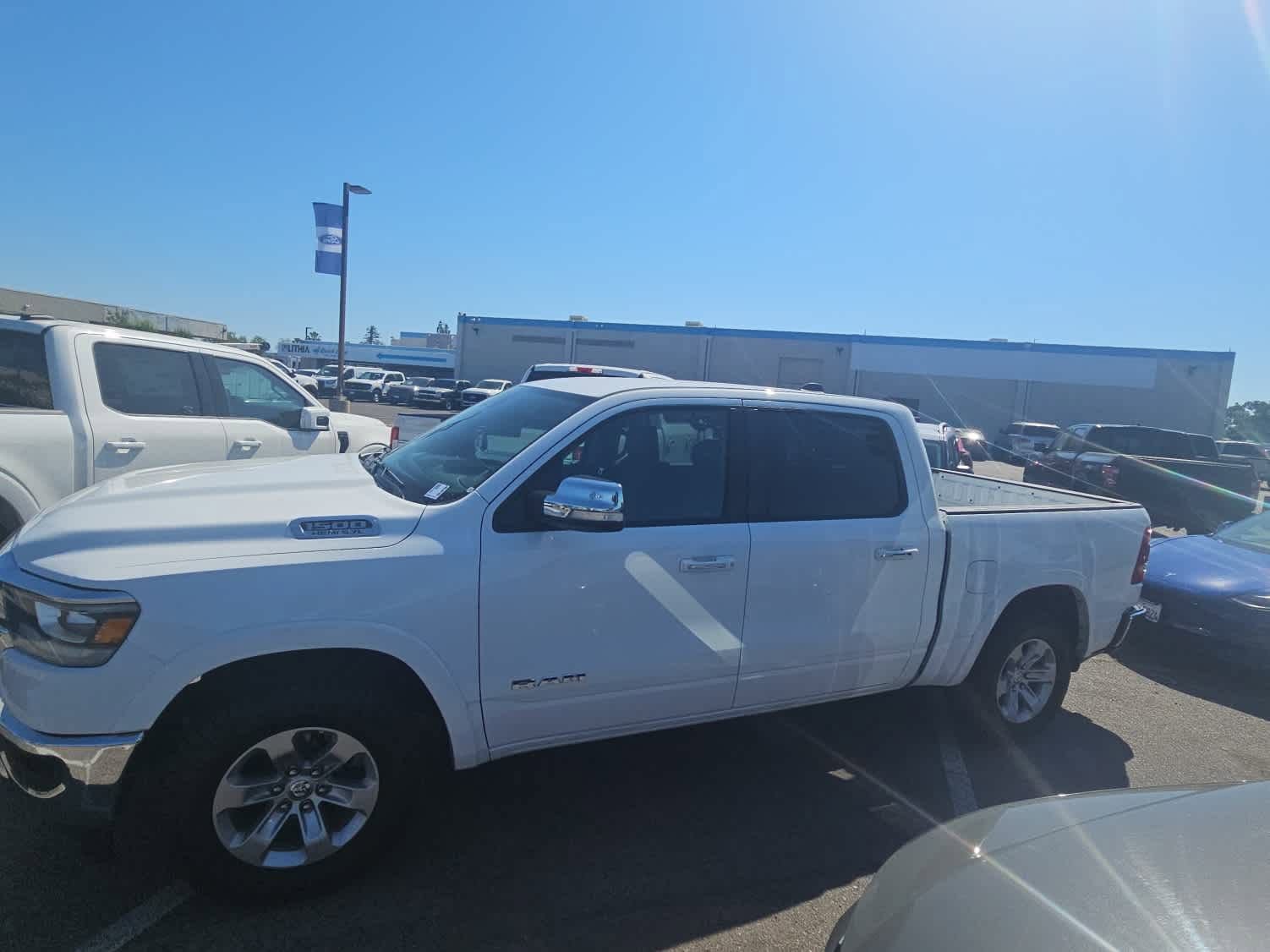 Used 2022 RAM 1500 Laramie AWD/4WD image 5