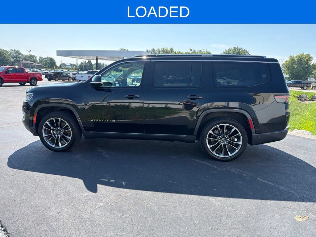 Used 2022 Jeep Wagoneer Series III w/ Premium Group I AWD/4WD image 7
