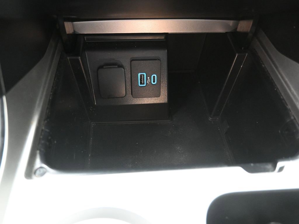 Certified 2020 Ford Explorer XLT w/ Equipment Group 202A image 29