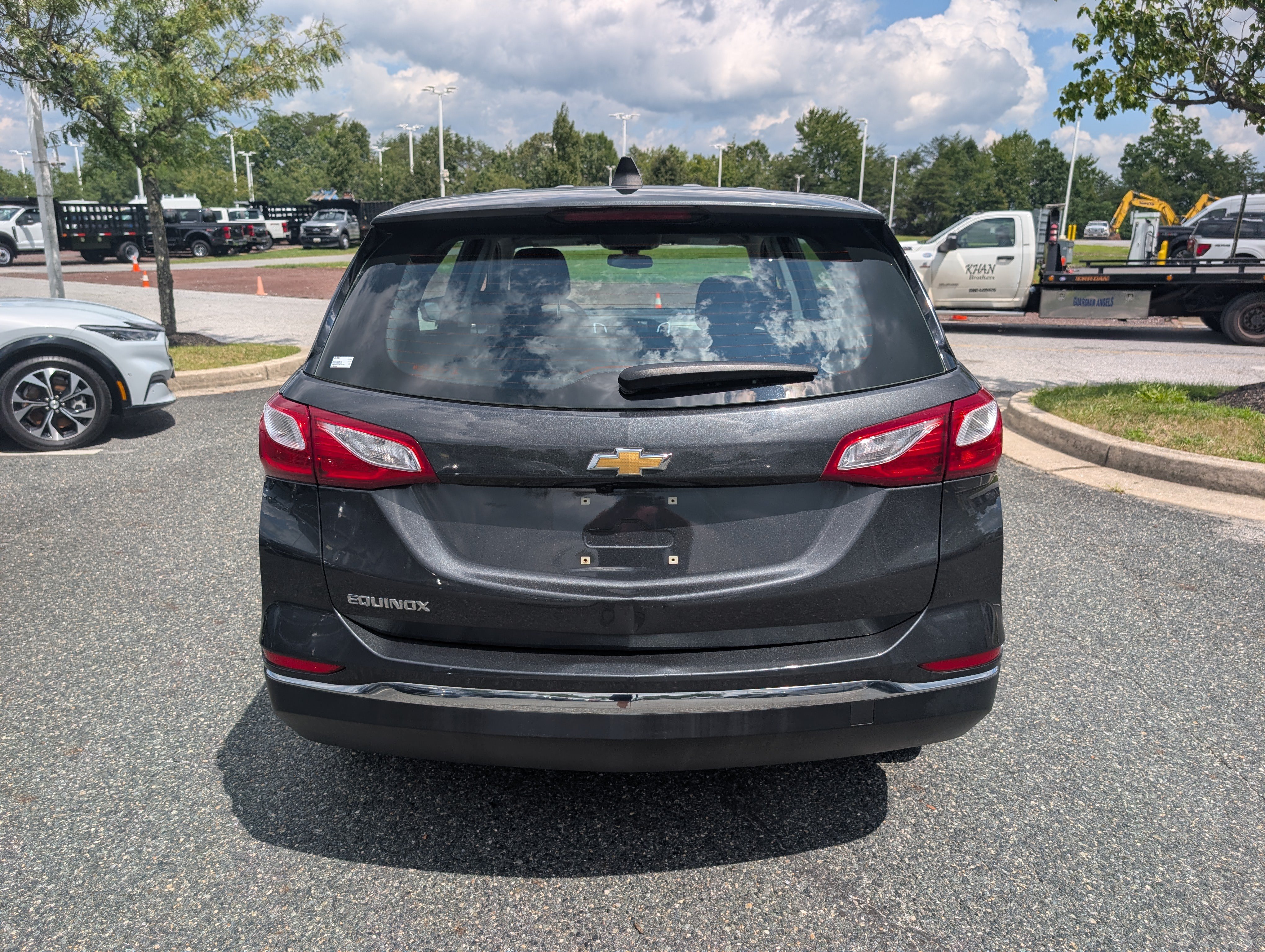 Used 2018 Chevrolet Equinox LS FWD image 4